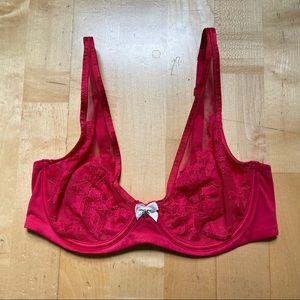 Victoria’s Secret Body Unlined Demi Lace Bra